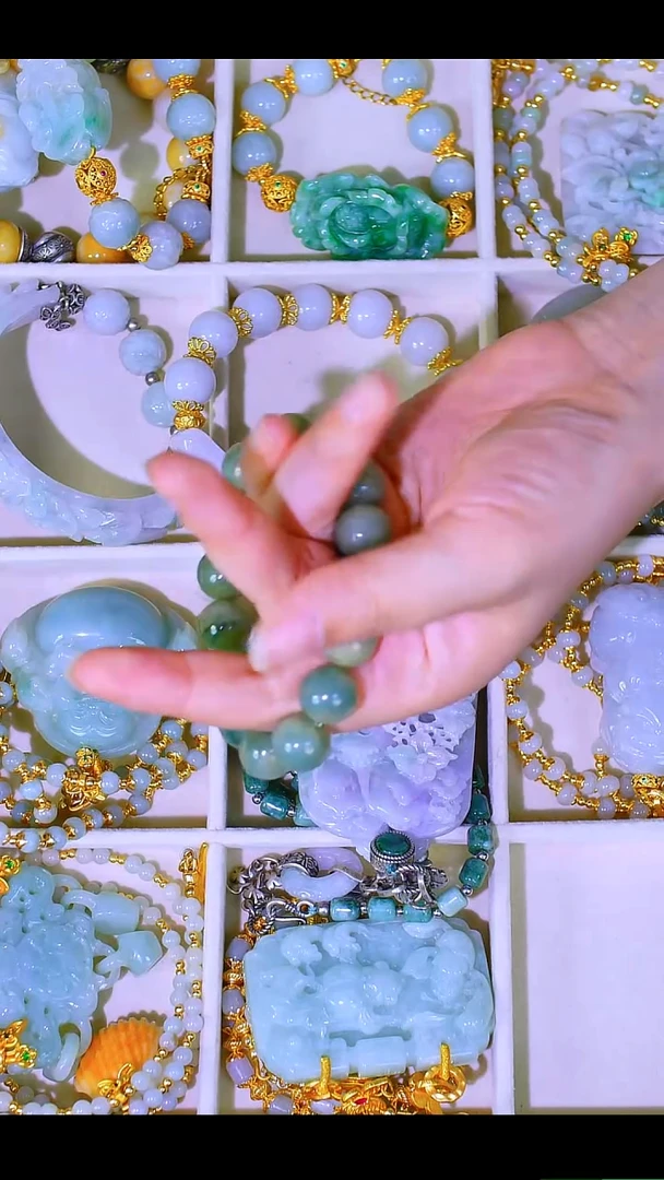 颈饰未镶嵌翡翠天然A货翡翠飘花圆珠手串精美百搭