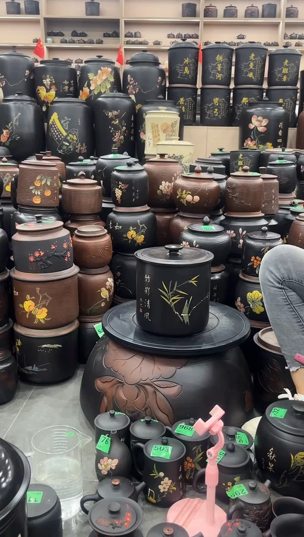 罐瑕疵茶叶罐  彩填五饼   064