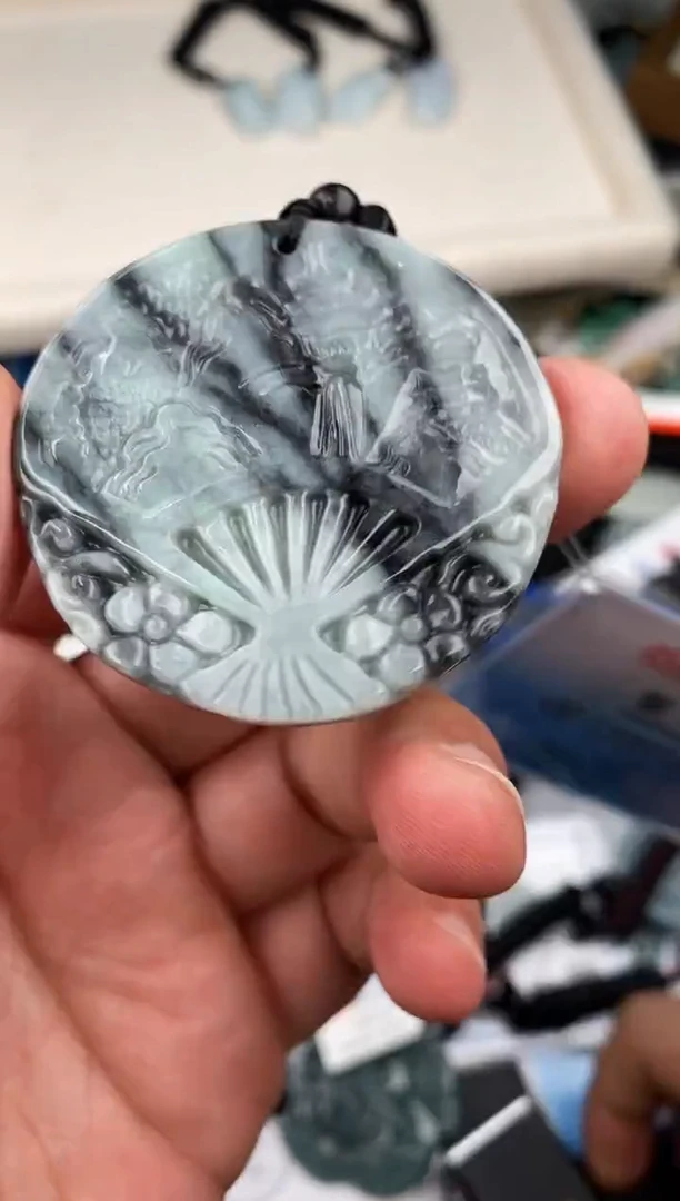 【闪购商品】翡翠颈饰未镶嵌  天然翡翠，一物一图