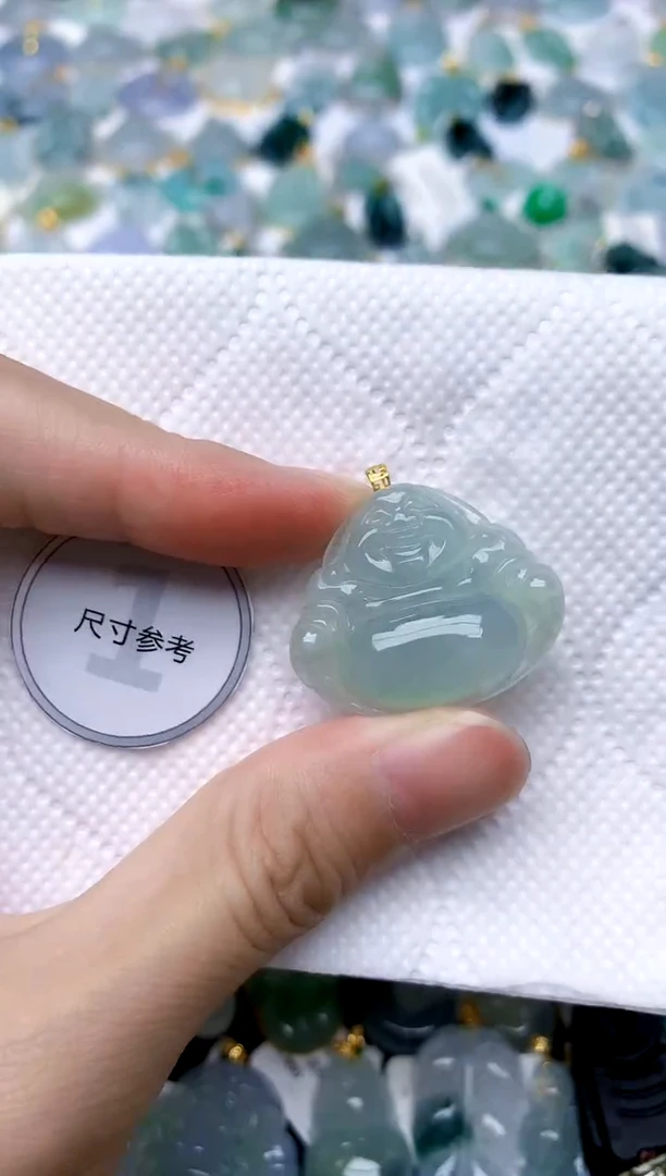 颈饰18K金镶嵌翡翠天然A货翡翠
