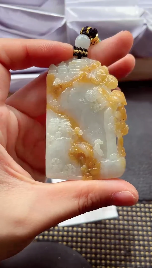 颈饰未镶嵌翡翠 000111