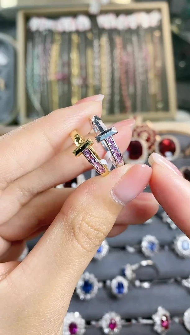 蓝宝石戒指18K金镶嵌多样性发其一