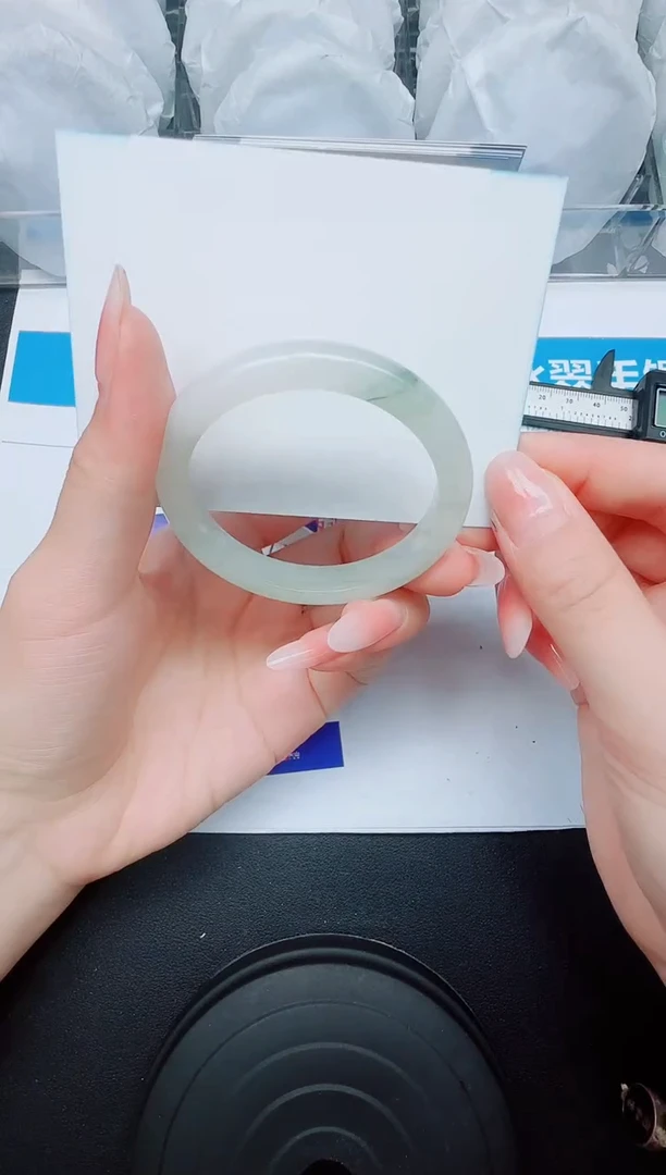 石英质玉手镯未镶嵌164/50.8