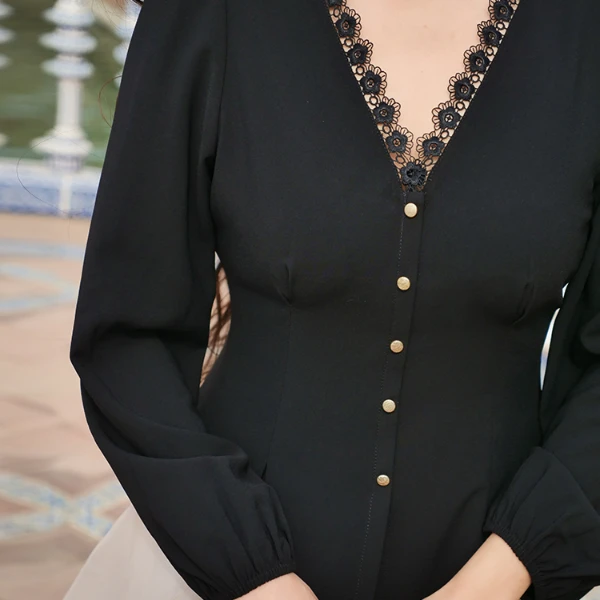 ERINA姨太太原创微胖 超显腰身！气质小上衣蕾丝花边收腰衬衫女