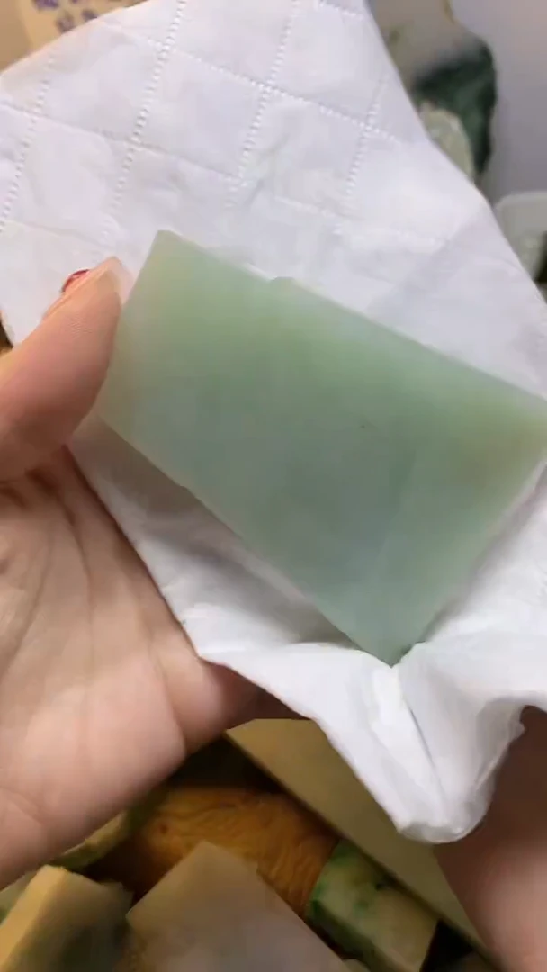 未镶嵌挂件翡翠缅甸A货翡翠,没有运费险,有纹有裂