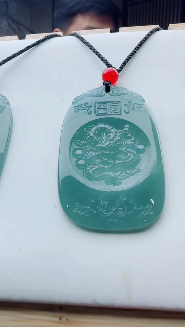 颈饰未镶嵌翡翠多样性发其一