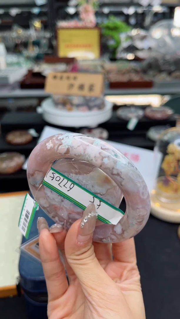 【闪购商品】石英质玉手镯未镶嵌55圈口（赠品镯心）677051