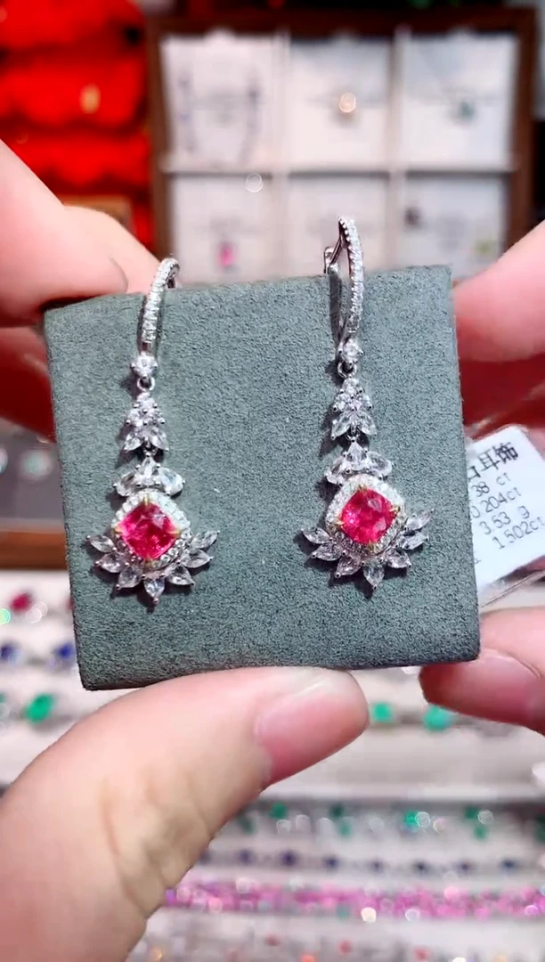 18K金镶嵌耳饰尖晶石1.38ct/天然宝石/七天无理由