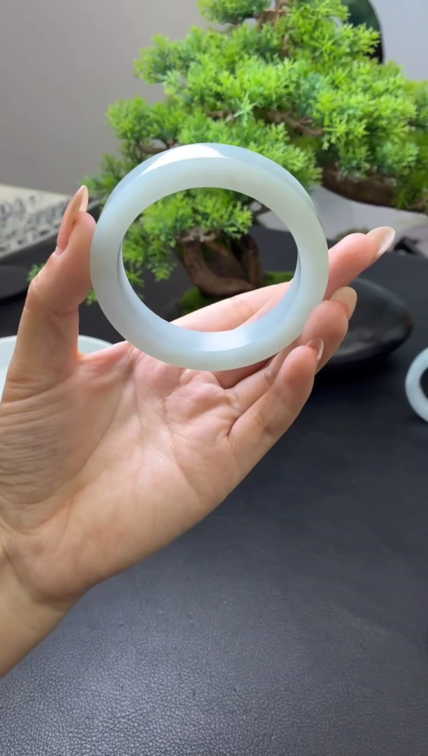 定制翡翠手镯未镶嵌手镯