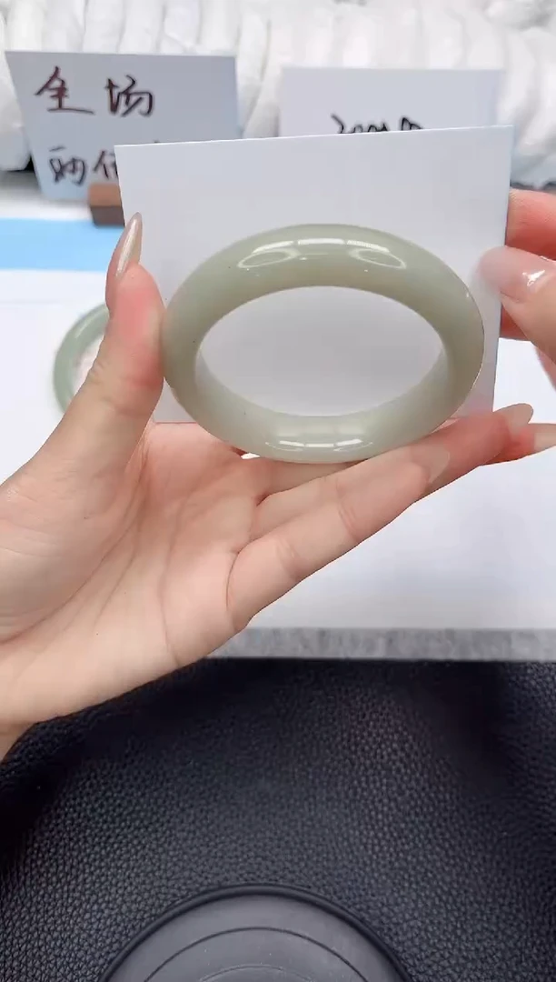 未镶嵌手镯石英质玉62-55.8