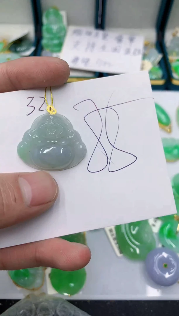 颈饰18K金镶嵌翡翠翡翠