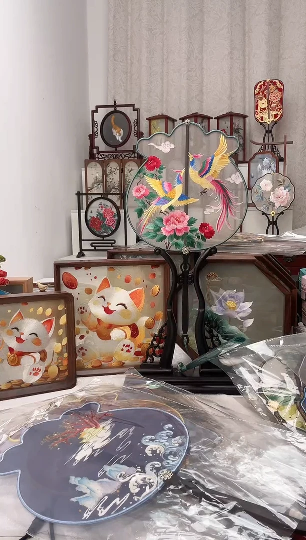 扇子苏绣作品手工团扇