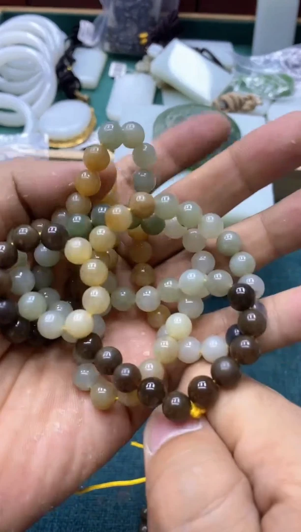 和田玉未镶嵌颈饰链子卡8