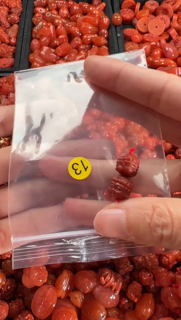 【闪购商品】南红玛瑙颈饰未镶嵌1