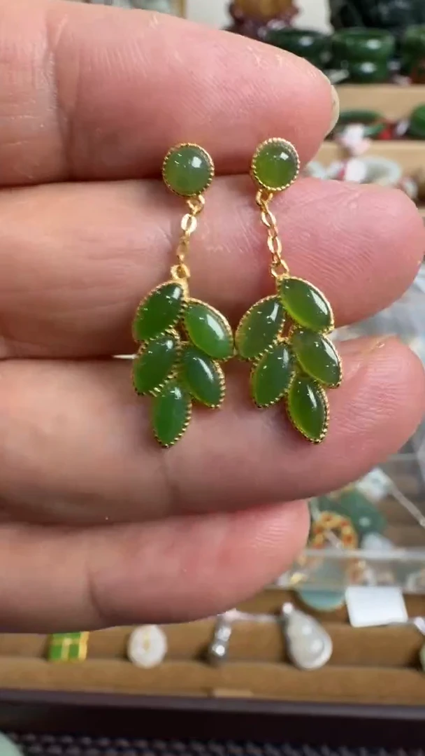 颈饰银S925镶嵌和田玉耳饰一对