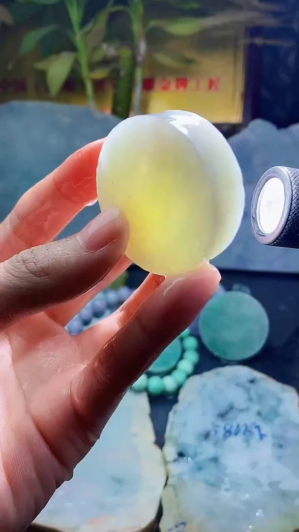 未镶嵌挂件翡翠小雨412