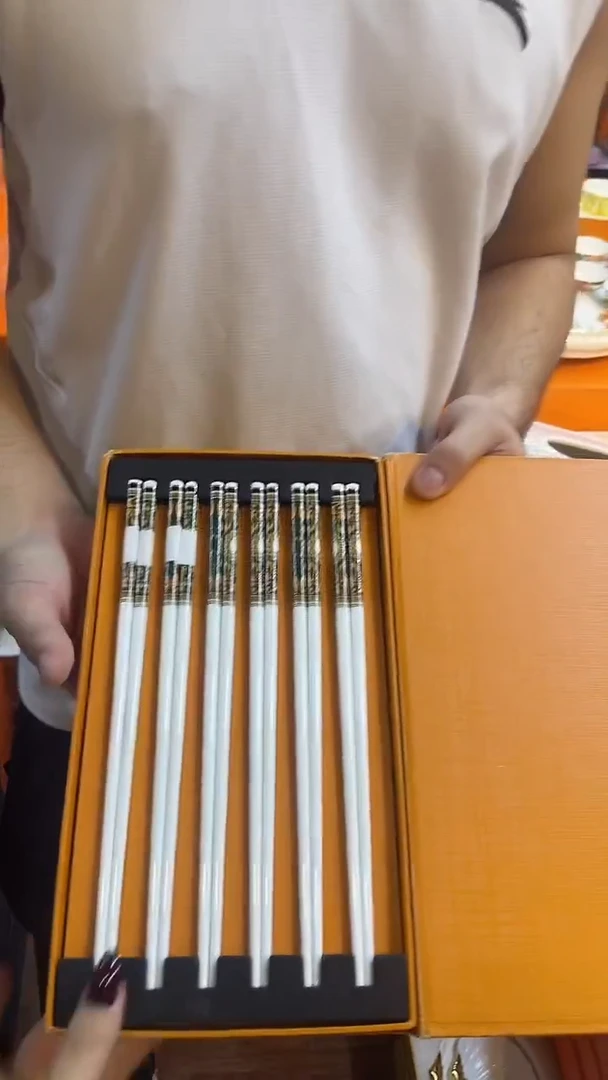 杯鸿辉家品牌瓷器，京东包邮！