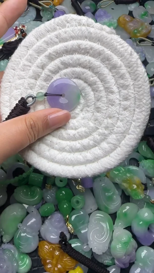 颈饰未镶嵌翡翠缅甸翡翠吊坠