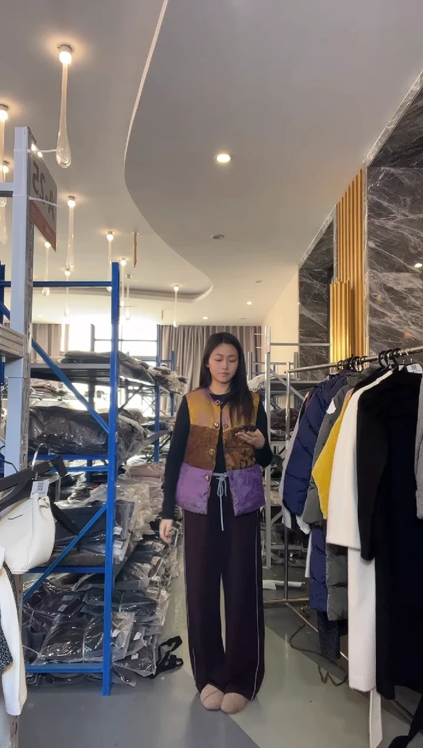 HUI  羽羽YU马甲S