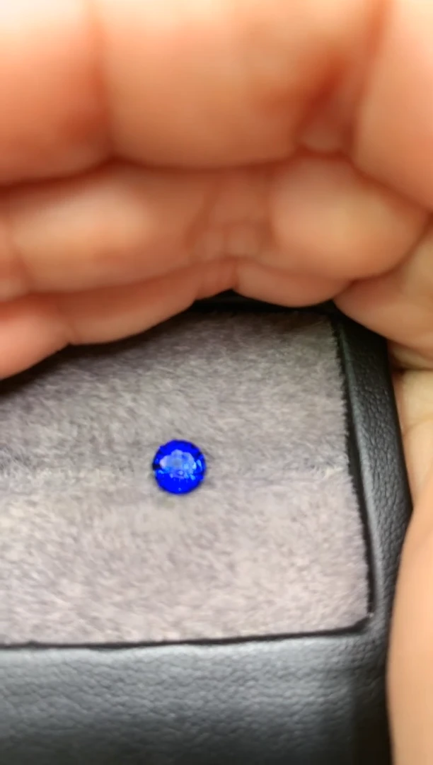 【闪购商品】定制蓝宝石裸石未镶嵌圆切型 皇家蓝 1.01ct