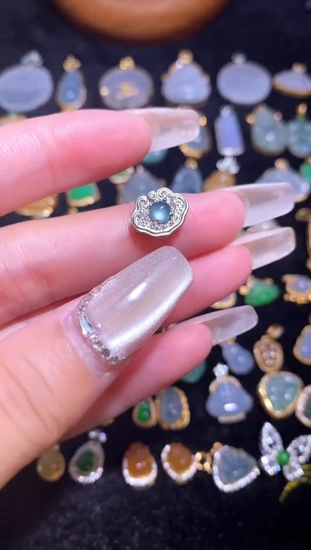 颈饰银S925镶嵌翡翠天然a货