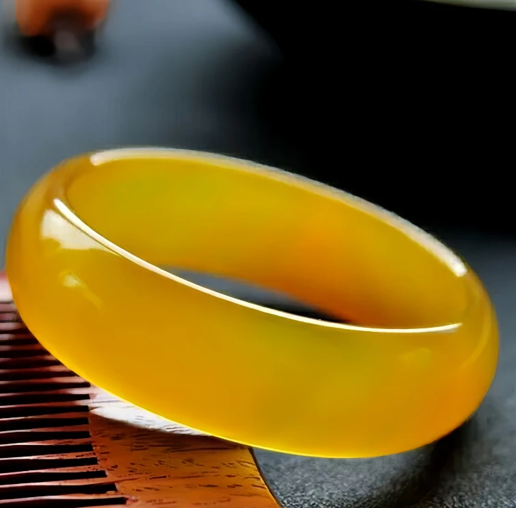 天然加宽加厚轮胎版鸡油黄手镯纯黄色新中式简约时尚玛瑙玉髓玉镯