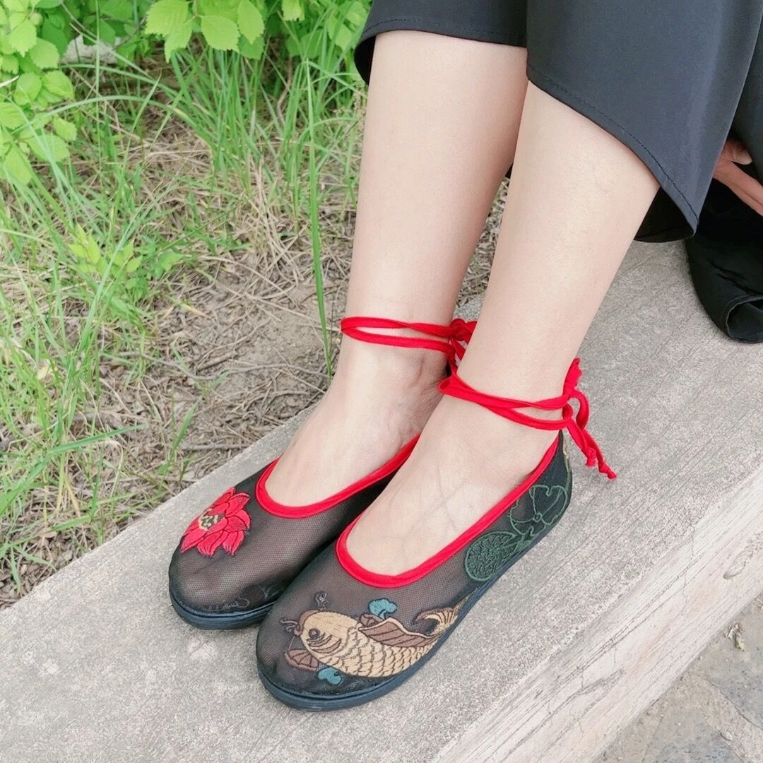 民族风千层布底布帮面绣花布鞋春季国风女款平底复古单鞋绣花鞋