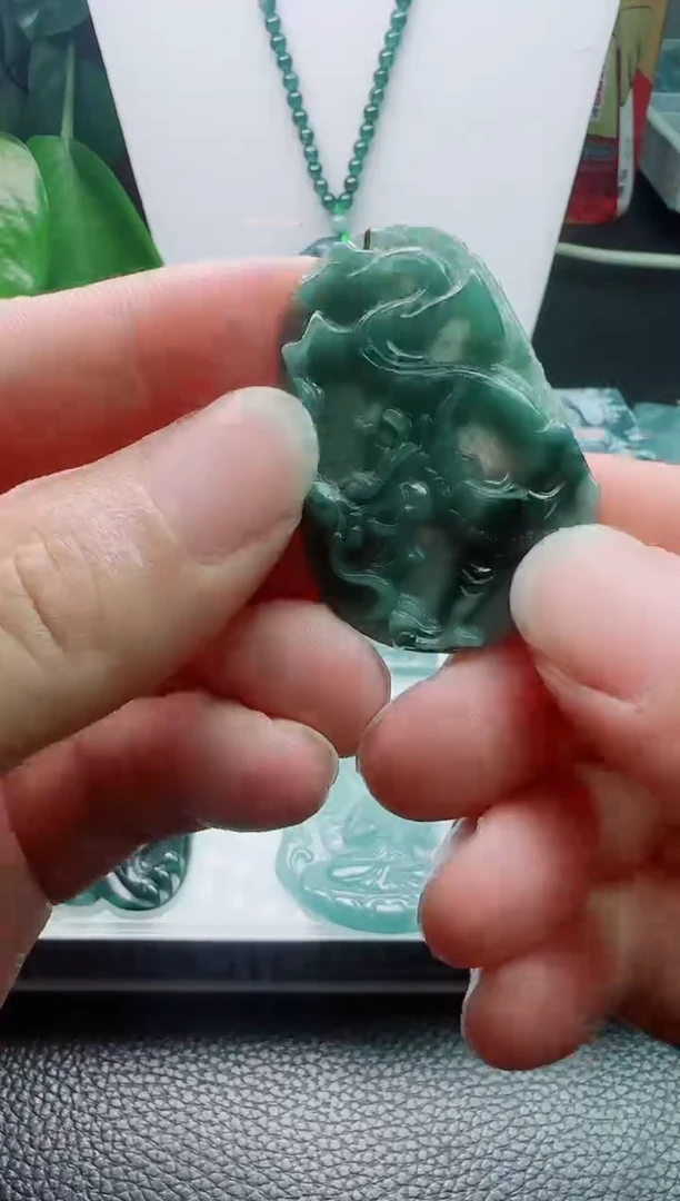 翡翠未镶嵌颈饰多样性随机发其一