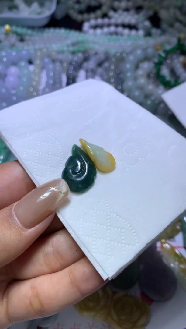 【闪购商品】翡翠挂件未镶嵌MJX040372