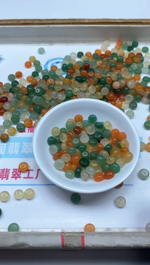 石英质玉散珠未镶嵌B416 三彩金丝玉5*8mm20个5元