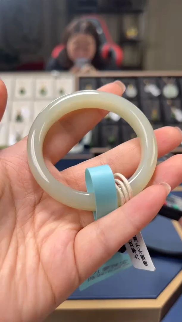 和田玉手镯未镶嵌5【柚子来啦】和田玉拍一发一51.9