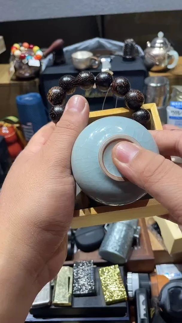 瓷片闪购商品 如图所示