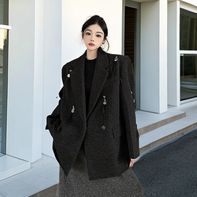 设计感小众独特西装外套女秋冬高级感深灰色垫肩毛呢休闲西服上衣