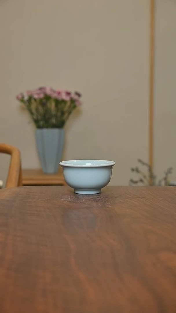 压手杯 天青 微瑕 朱晓辉款