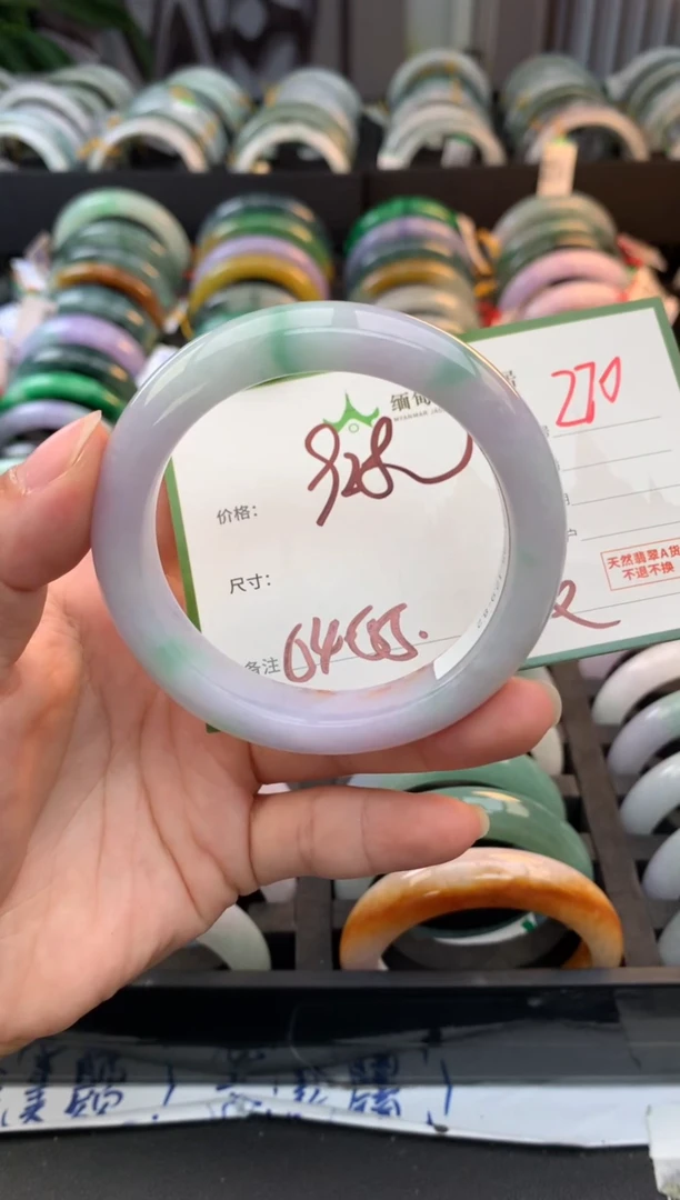未镶嵌定制翡翠宝**孩毛货需精细抛光+多人