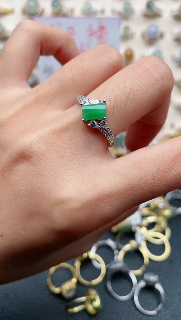 【闪购商品】翡翠戒指银S925镶嵌1111