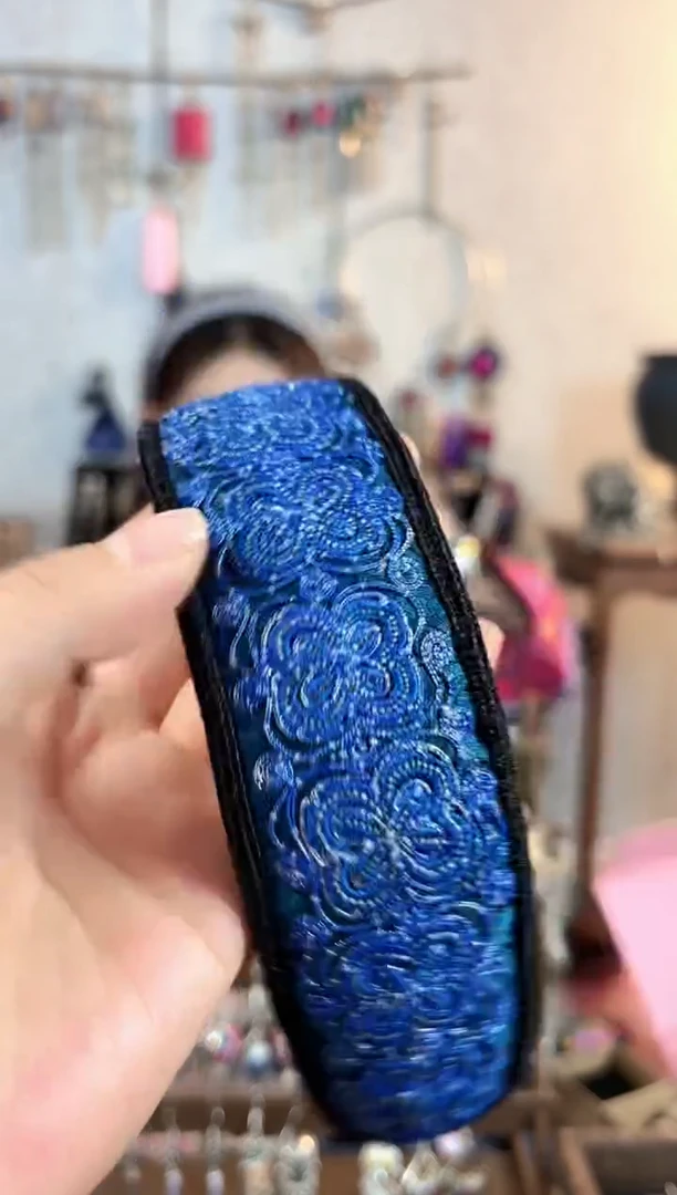 织绣民族风老绣苗银饰品022