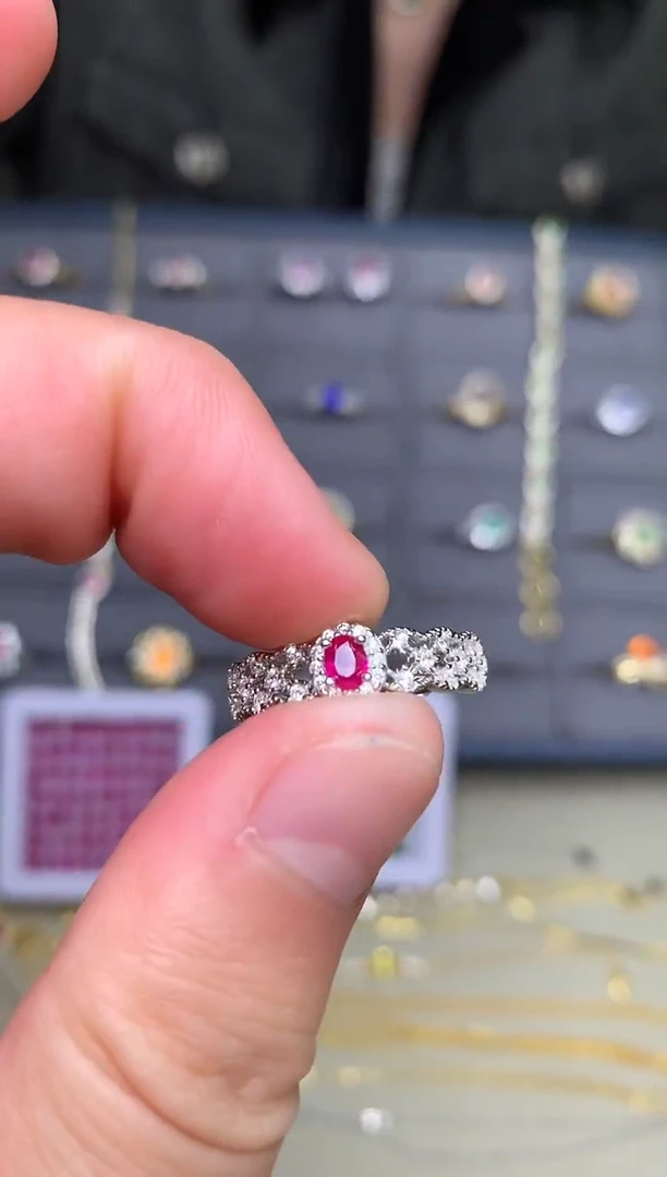 银S925镶嵌戒指红宝石戒指