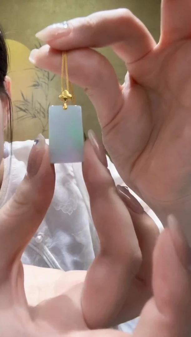 翡翠未镶嵌颈饰吊坠