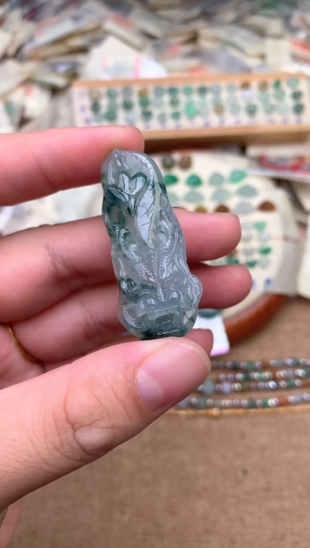 未镶嵌挂件翡翠一