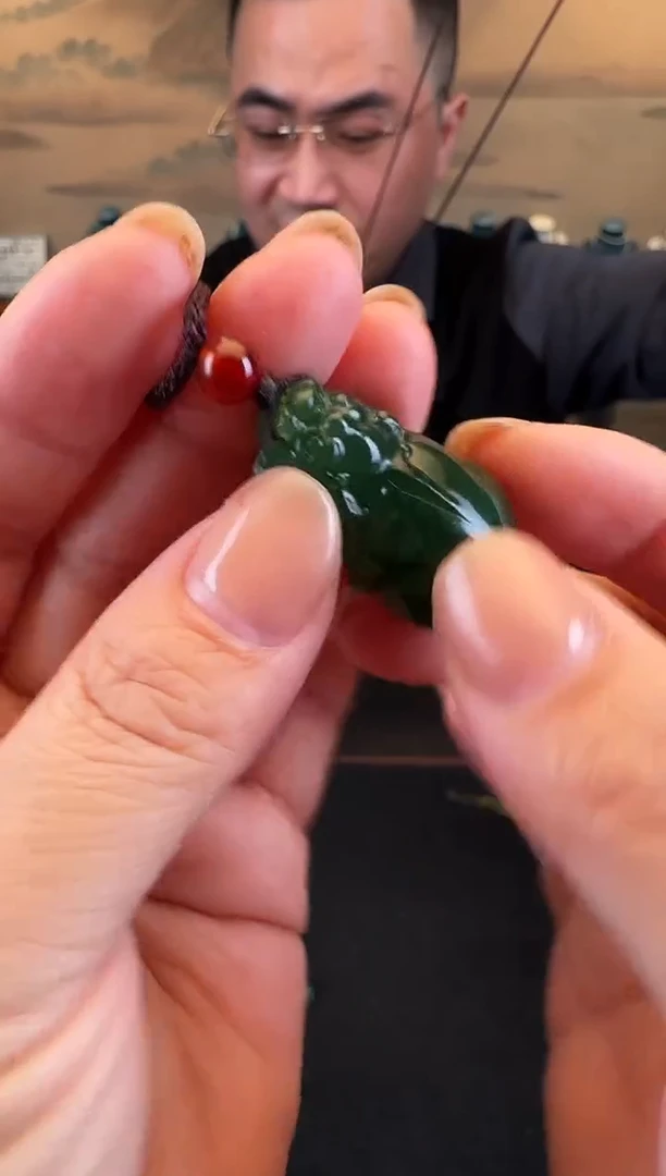 颈饰未镶嵌和田玉貔貅