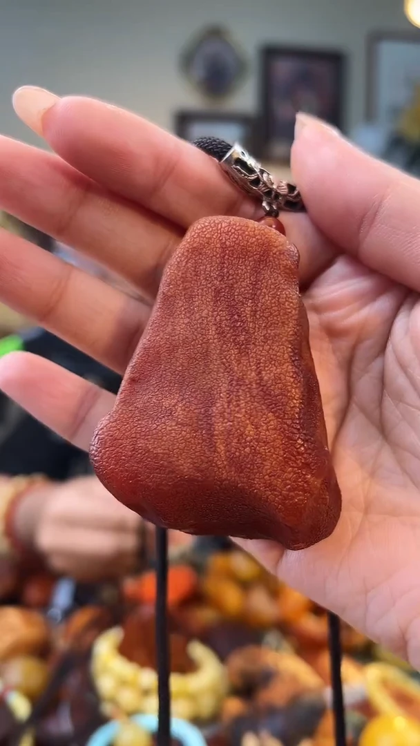 琥珀颈饰未镶嵌吊坠