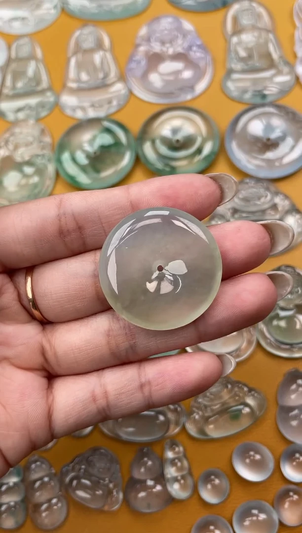 翡翠未镶嵌吊坠(不含链)平安扣 31.4 5.8