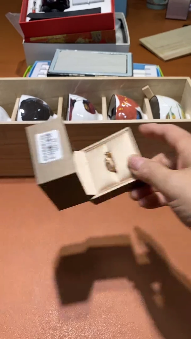 瓷片品牌 包包香水手表护肤品@@1