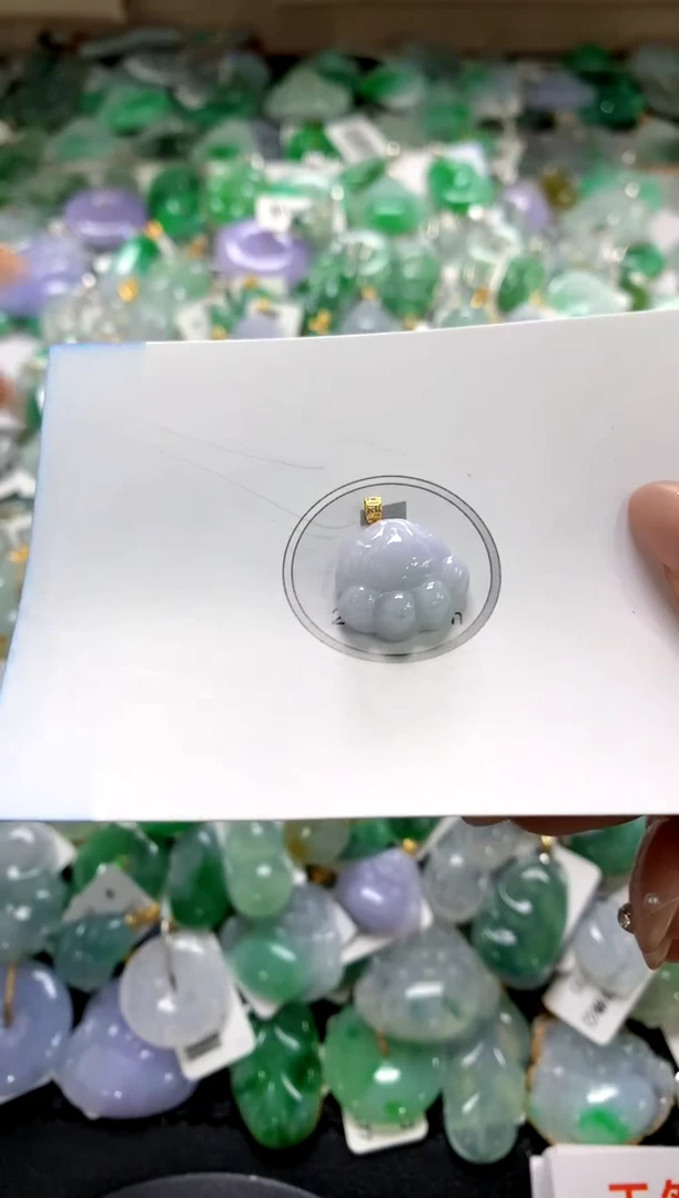 颈饰18K金镶嵌翡翠1111111111111111