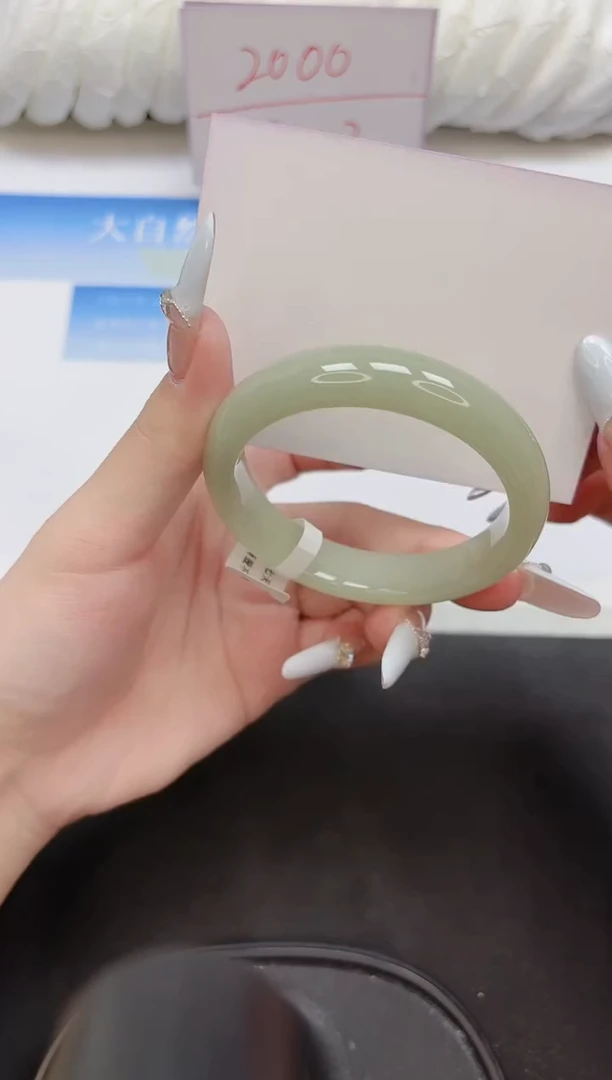 未镶嵌手镯石英质玉87-54