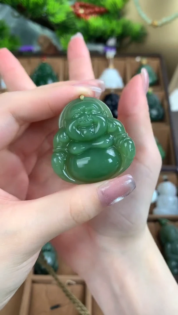 和田玉未镶嵌颈饰吊坠