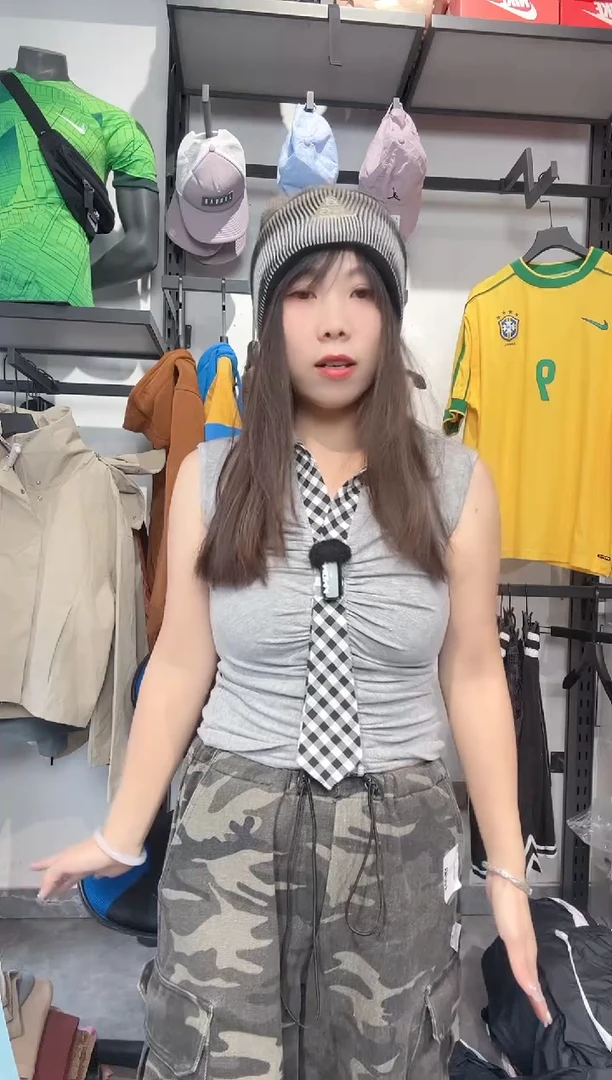 1301 编码 瑕疵款直播间过款为准 尺码