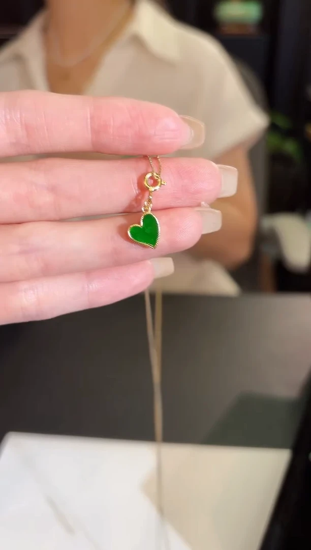 翡翠未镶嵌吊坠(不含链)爱心 缅料A货/多样性发货/一件