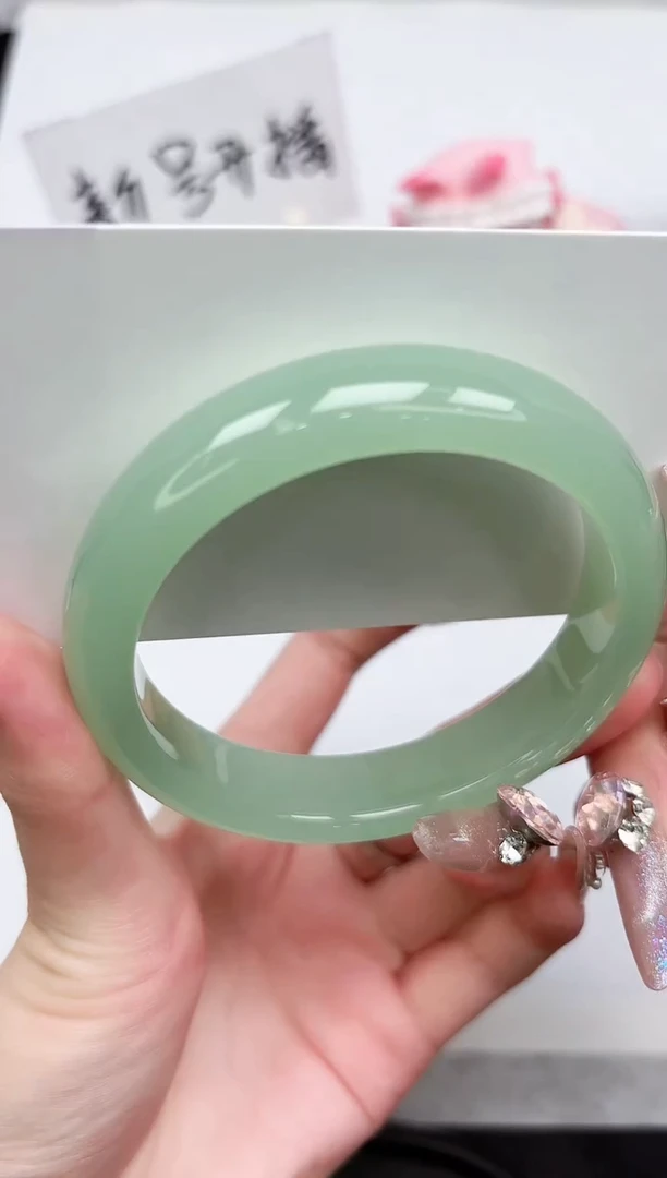 石英质玉手镯未镶嵌197-58